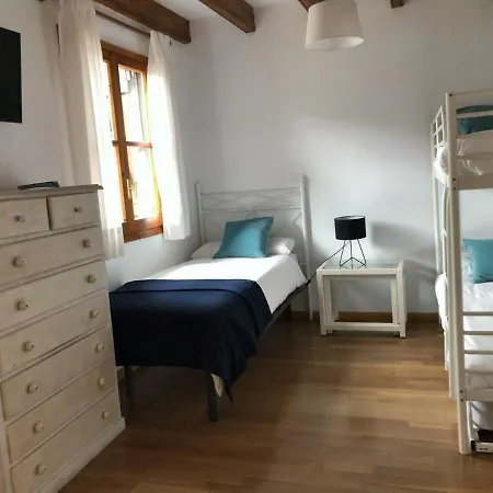 Holiday home Ibones -
